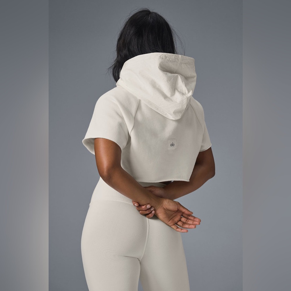 ALO Yoga Cropped In The Air Short Sleeve Hoodie Sz S